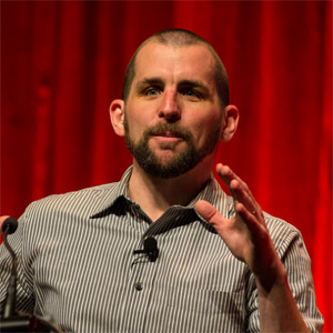 http://scottberkun.com/wp-content/uploads/2014/10/headshot-beard-2012-300px.jpg