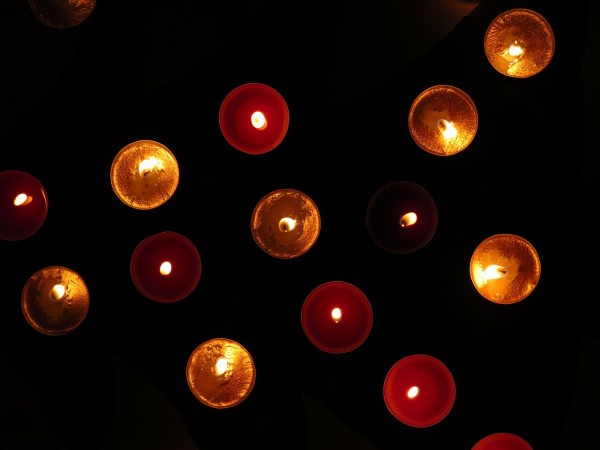 tea-lights-80178_1280